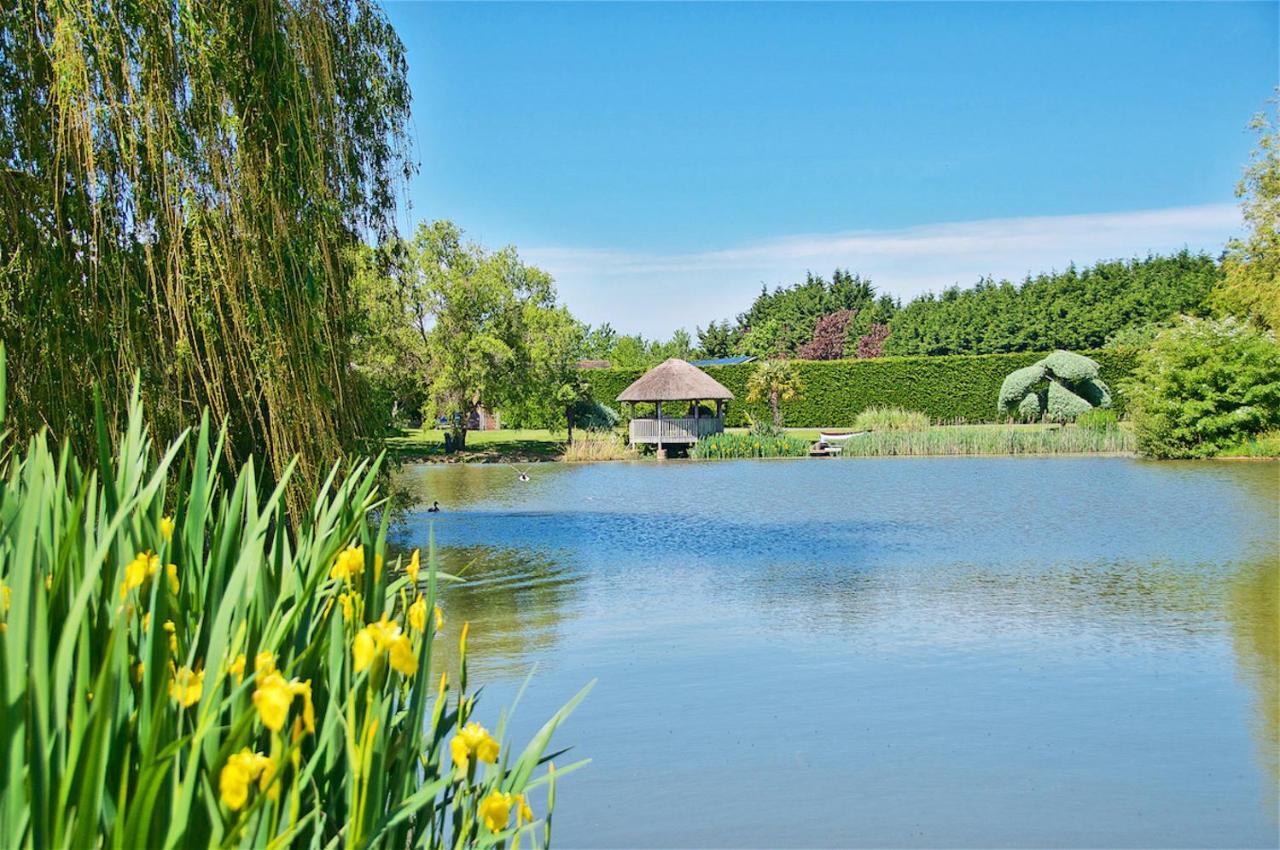 Northlands Farm - Old Farm Cottage Чичестър Екстериор снимка